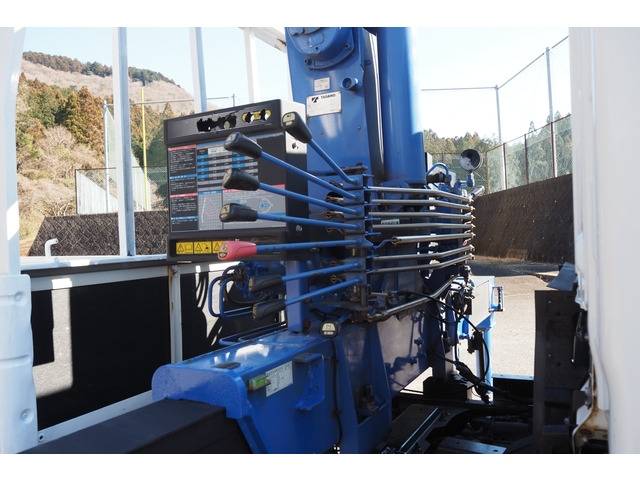 いすゞエルフクレーン3段小型（2t・3t）[写真10]