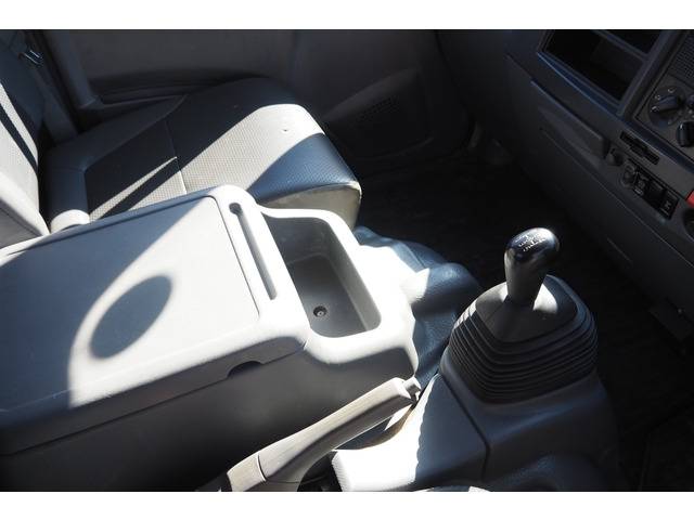 いすゞエルフクレーン3段小型（2t・3t）[写真37]