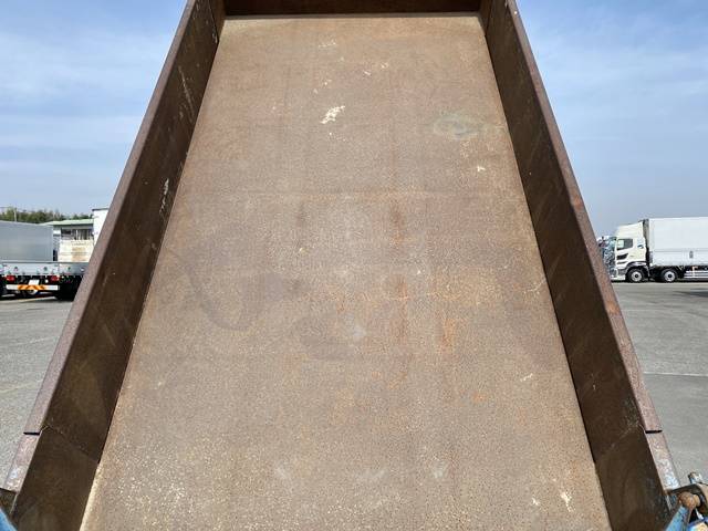 いすゞエルフダンプ小型（2t・3t）[写真13]