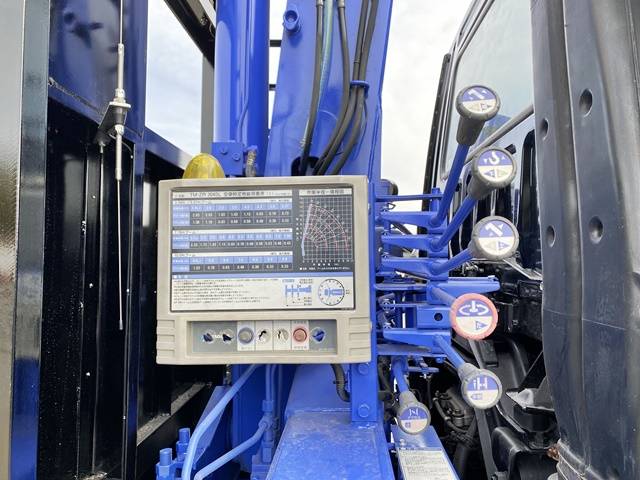 三菱ふそうファイターセルフクレーン4段中型（4t）[写真17]