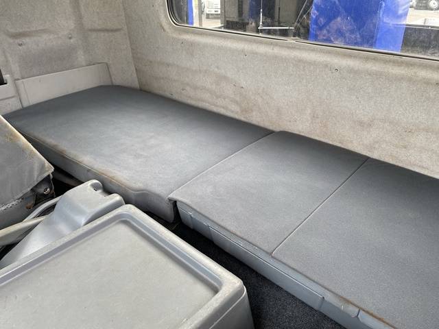 三菱ふそうファイターセルフクレーン4段中型（4t）[写真33]