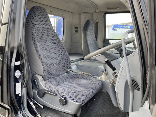 三菱ふそうファイターセルフクレーン4段中型（4t）[写真35]