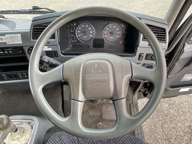 三菱ふそうファイターセルフクレーン4段中型（4t）[写真38]