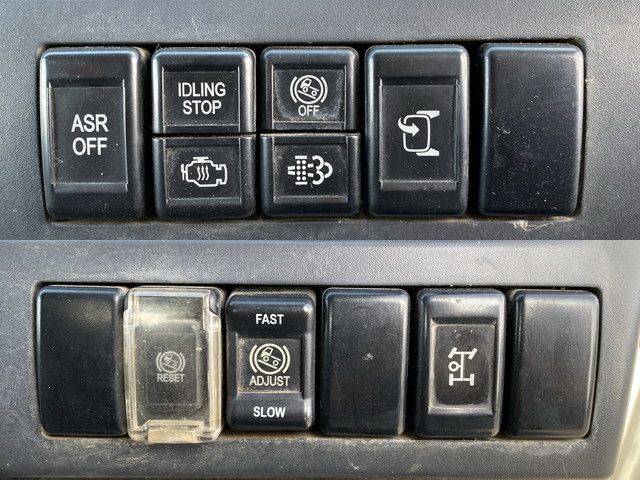 いすゞエルフアームロール小型（2t・3t）[写真33]