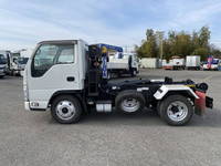 いすゞエルフアームロール小型（2t・3t）[写真05]