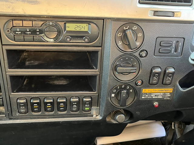 三菱ふそうファイタークレーン4段増トン（6t・8t）[写真29]