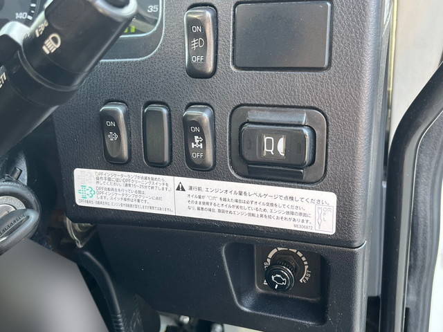 三菱ふそうファイタークレーン4段増トン（6t・8t）[写真32]