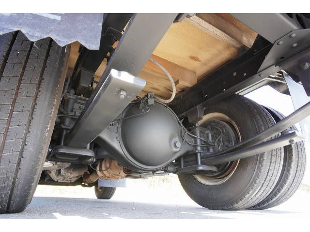 いすゞエルフ平ボディ小型（2t・3t）[写真25]