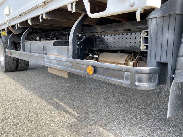 三菱ふそうキャンター平ボディ小型（2t・3t）[写真16]