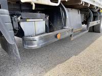 三菱ふそうキャンター平ボディ小型（2t・3t）[写真17]