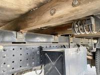 三菱ふそうキャンター平ボディ小型（2t・3t）[写真24]