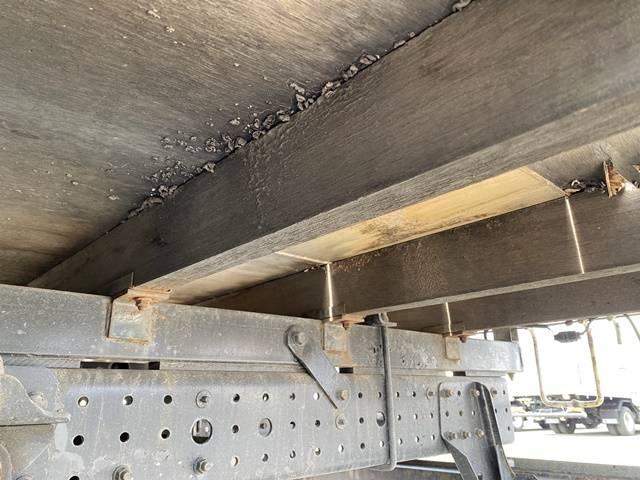 三菱ふそうキャンター平ボディ小型（2t・3t）[写真25]