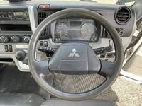 三菱ふそうキャンター平ボディ小型（2t・3t）[写真38]