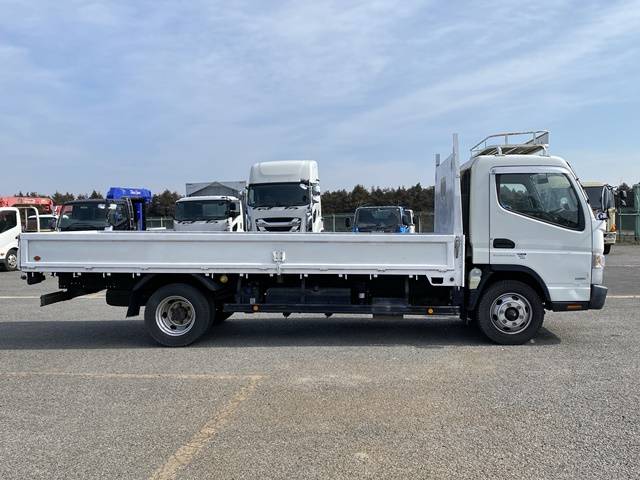 三菱ふそうキャンター平ボディ小型（2t・3t）[写真06]