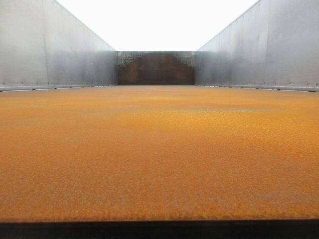 いすゞギガ深ダンプ（土砂禁ダンプ）大型（10t）[写真10]