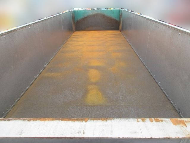 いすゞギガ深ダンプ（土砂禁ダンプ）大型（10t）[写真08]