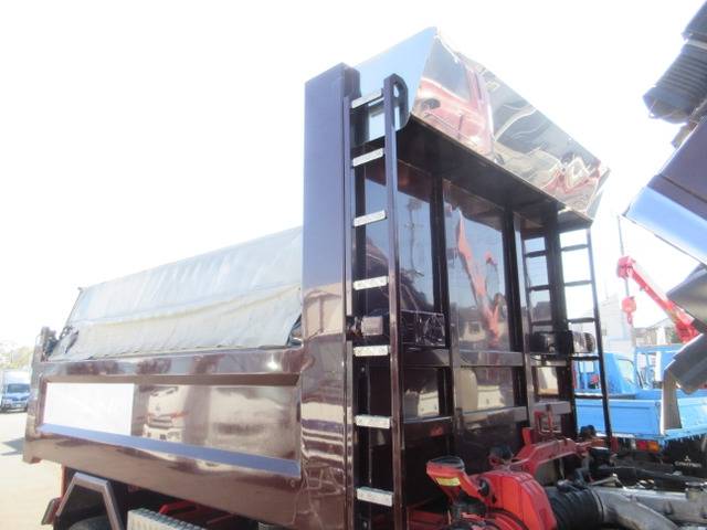 日野レンジャーダンプ増トン（6t・8t）[写真09]