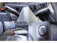 いすゞエルフ平ボディ小型（2t・3t）[写真10]