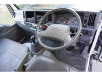 いすゞエルフ平ボディ小型（2t・3t）[写真11]