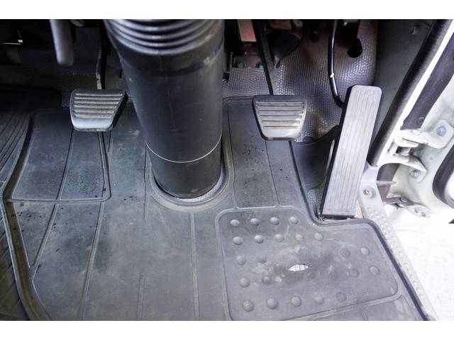 いすゞエルフ平ボディ小型（2t・3t）[写真21]