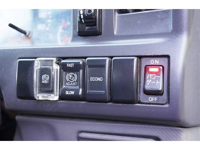 いすゞエルフ平ボディ小型（2t・3t）[写真25]