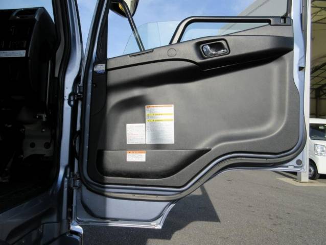 三菱ふそうファイター冷凍車（冷蔵車）中型（4t）[写真07]