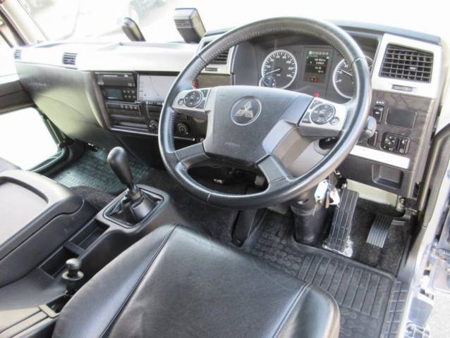 三菱ふそうファイター冷凍車（冷蔵車）中型（4t）[写真08]