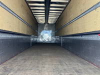 いすゞギガアルミウイング大型（10t）[写真11]