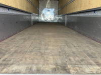 いすゞギガアルミウイング大型（10t）[写真14]