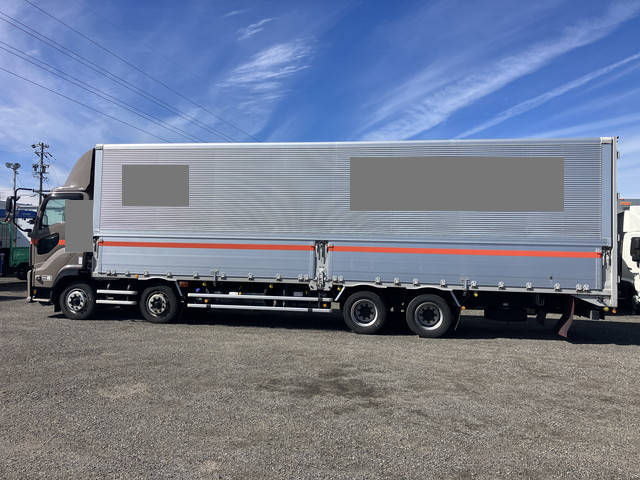 いすゞギガアルミウイング大型（10t）[写真05]