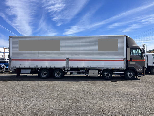 いすゞギガアルミウイング大型（10t）[写真09]