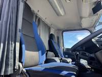 いすゞギガアルミウイング大型（10t）[写真15]