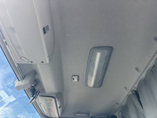 いすゞギガアルミウイング大型（10t）[写真21]