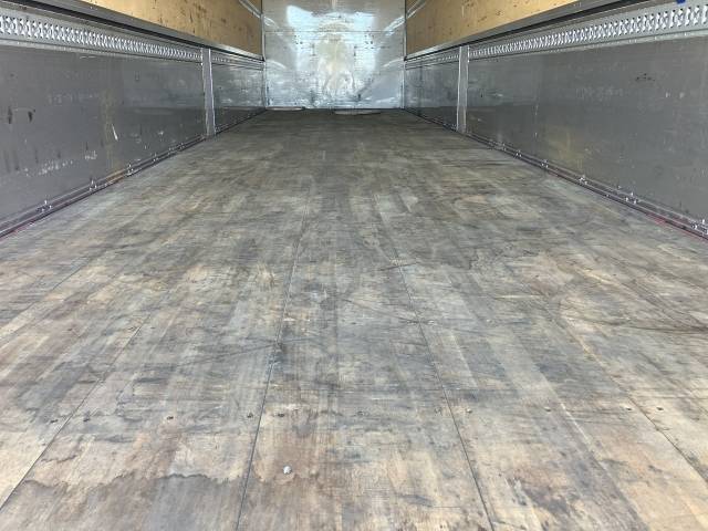 いすゞギガアルミウイング大型（10t）[写真26]