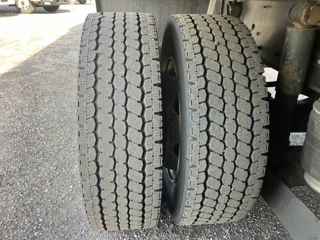 いすゞギガアルミウイング大型（10t）[写真27]