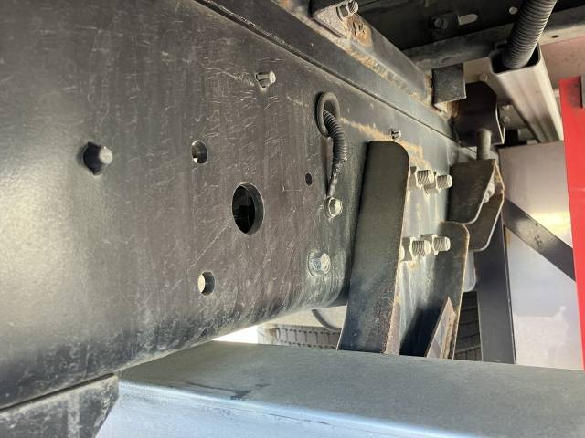 いすゞギガアルミウイング大型（10t）[写真33]