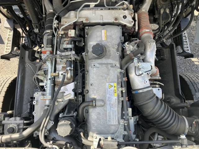 いすゞギガアルミウイング大型（10t）[写真39]