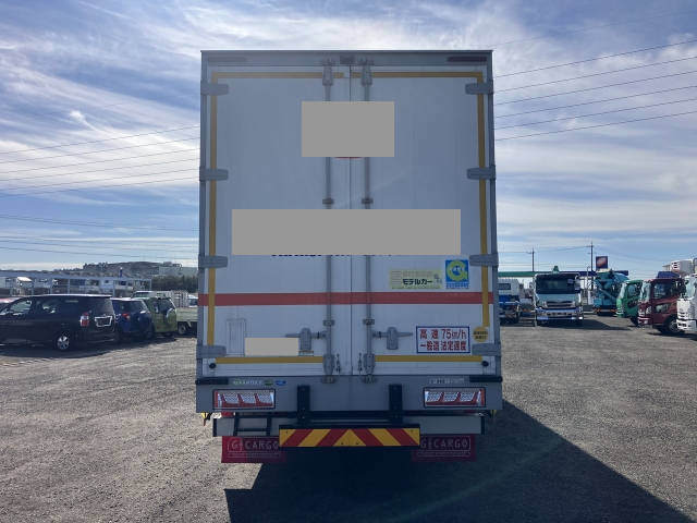 いすゞギガアルミウイング大型（10t）[写真04]