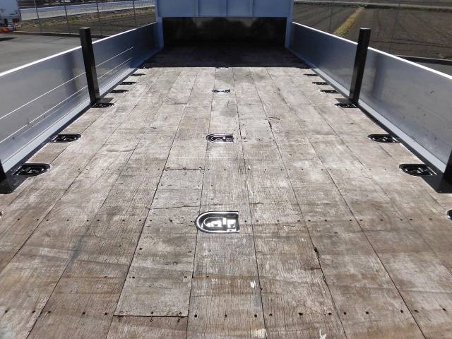 UDトラックスコンドルアルミブロック中型（4t）[写真05]