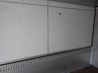 日野デュトロ冷蔵冷凍ウイング小型（2t・3t）[写真11]