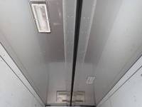 日野デュトロ冷蔵冷凍ウイング小型（2t・3t）[写真14]