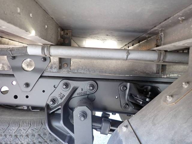 日野デュトロ冷蔵冷凍ウイング小型（2t・3t）[写真19]