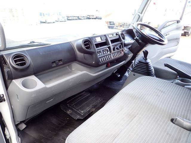 日野デュトロ冷蔵冷凍ウイング小型（2t・3t）[写真33]