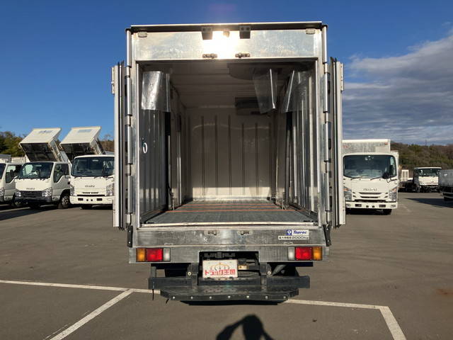 いすゞエルフ冷凍車（冷蔵車）小型（2t・3t）[写真11]