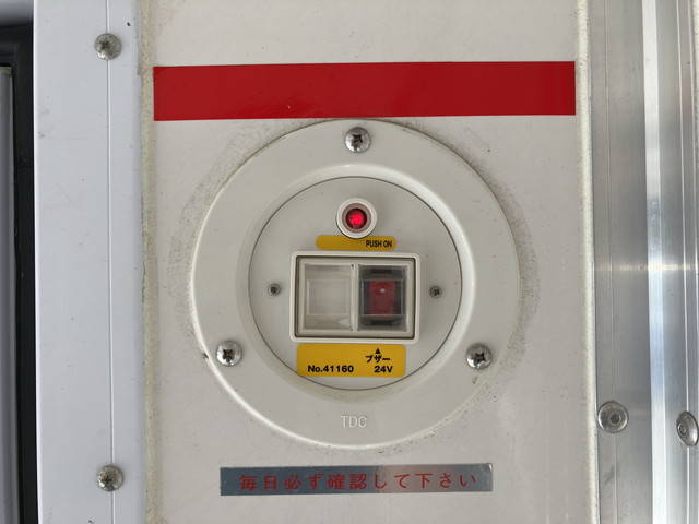 いすゞエルフ冷凍車（冷蔵車）小型（2t・3t）[写真17]