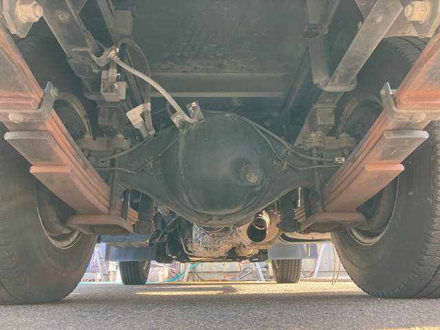 いすゞエルフ冷凍車（冷蔵車）小型（2t・3t）[写真25]