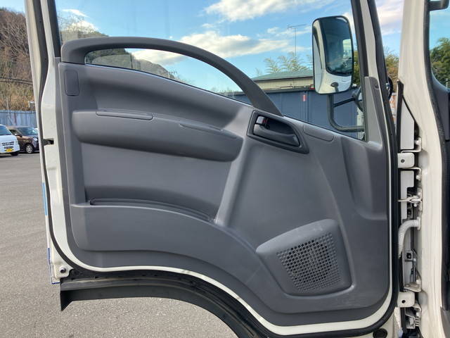 いすゞエルフ冷凍車（冷蔵車）小型（2t・3t）[写真28]