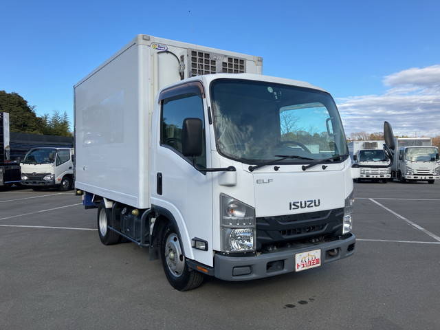 いすゞエルフ冷凍車（冷蔵車）小型（2t・3t）[写真03]