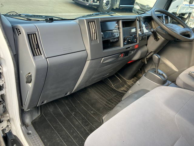 いすゞエルフ冷凍車（冷蔵車）小型（2t・3t）[写真32]