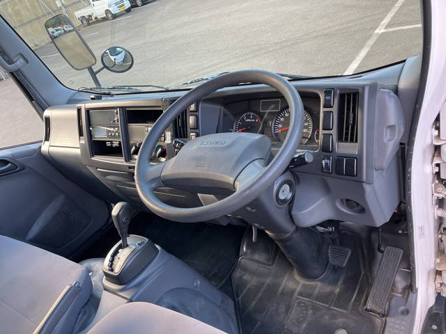 いすゞエルフ冷凍車（冷蔵車）小型（2t・3t）[写真33]